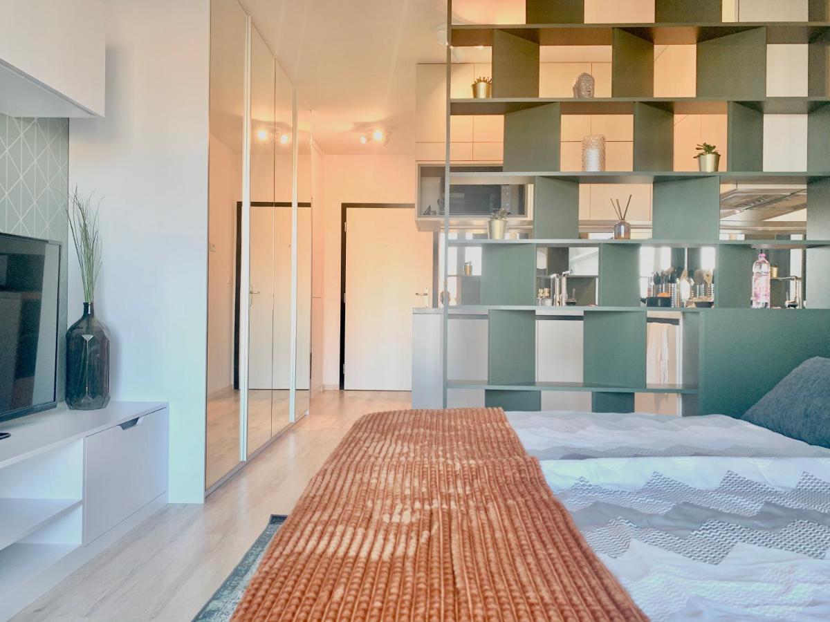 Luxury, Bright Studio With Parking And Balcony In Bratislava Center Zewnętrze zdjęcie